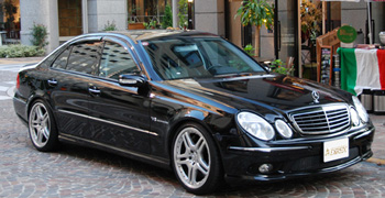 ベンツ　AMG　E55　