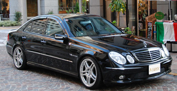 ベンツ　AMG　E55　